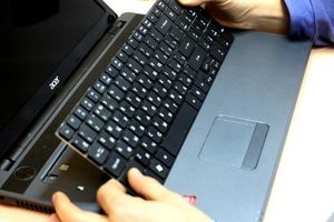 Как поменять клавиатуру на ноутбуке