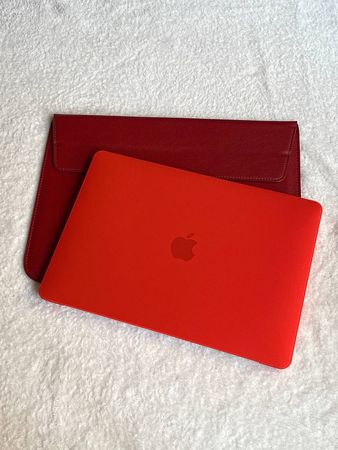 Чехол для MacBook Air 13.6" M2 ( Model - A2681 ) Матовый Красный