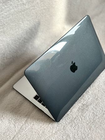 Чехол накладка для MacBook Pro 16" (A2485) М2/3/4 с блестками, Черный