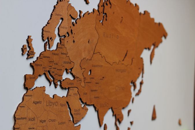 Деревянная карта Мира на стену с названиями Стран, Орех, S (120*80 cm)