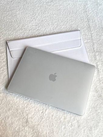 Чехол на МасBook Pro 16 (A2485/A2780) Матовий, Білий (напівпрозорий)