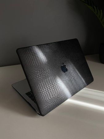 Чохол накладка на MacBook Air 13.6 M2/M3/M4 (A2681/А3113/A3240), Чорний Глянець