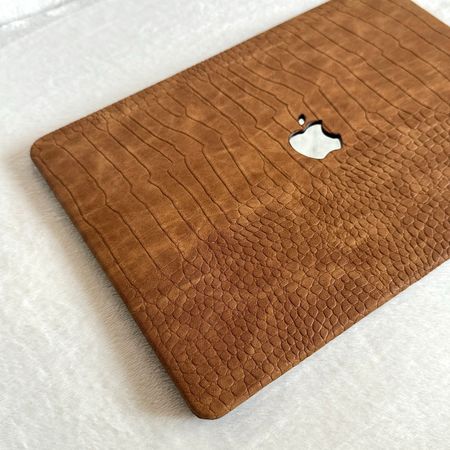 Чехол накладка кожаная на MacBook Pro 16.2 A2485 | A2780, Горчичный