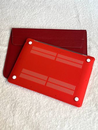 Чехол на МасBook Pro 16 (A2485/A2780) Матовий, Червоний