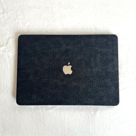 Чехол накладка кожаная на MacBook Pro 16.2 A2485 | A2780, Чорний